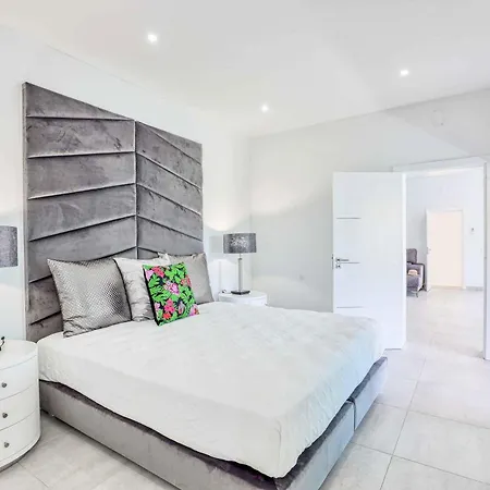 Sequeira Willa Albufeira